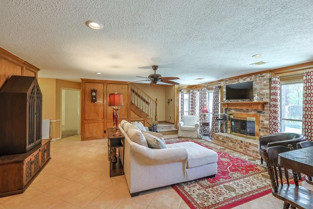 5527 Glenmere Lane, Spring, TX 77379