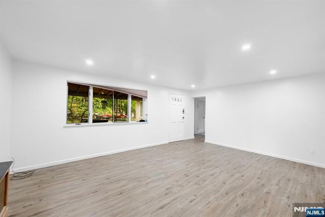 445 Paramus Road, Paramus, NJ 07652