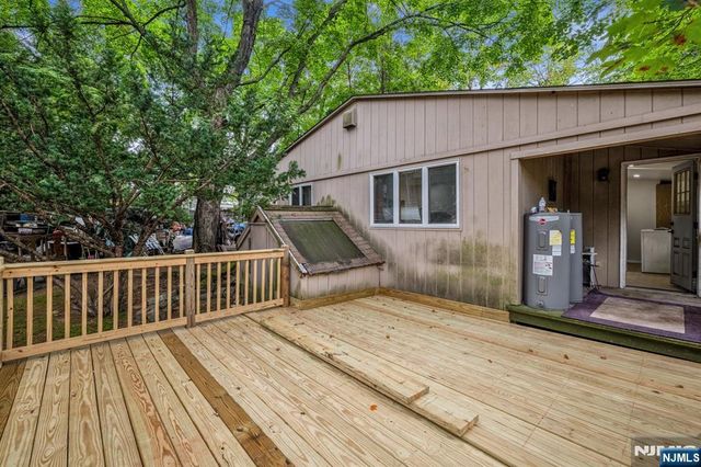 445 Paramus Road, Paramus, NJ 07652