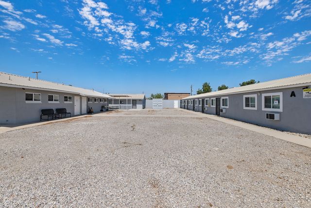 636 W Kern Street, Dinuba, CA 93618