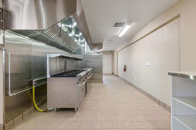 636 W Kern Street, Dinuba, CA 93618