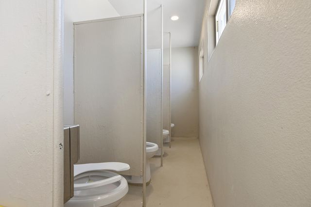 636 W Kern Street, Dinuba, CA 93618