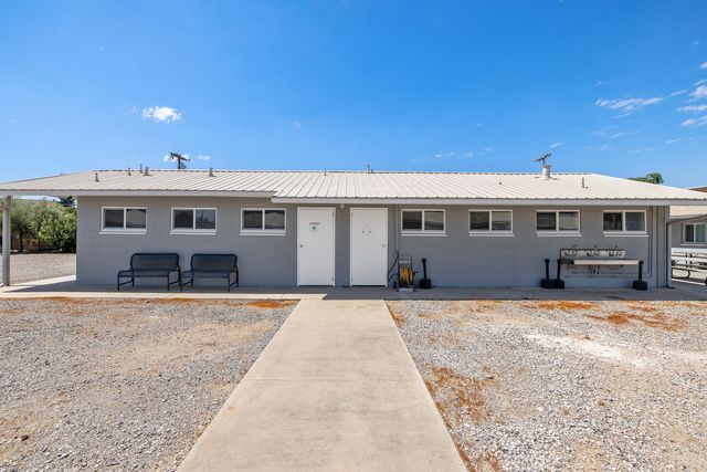 636 W Kern Street, Dinuba, CA 93618