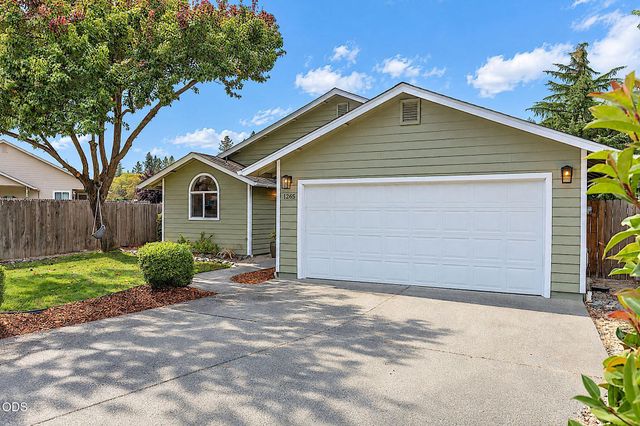 1265 Marcus Way, Grants Pass, OR 97527