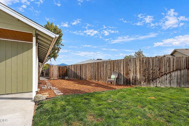 1265 Marcus Way, Grants Pass, OR 97527