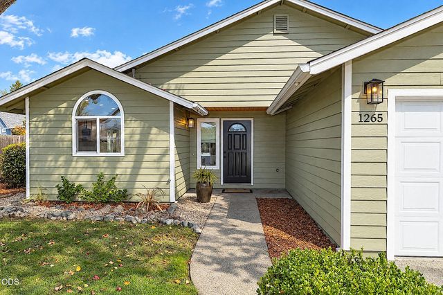 1265 Marcus Way, Grants Pass, OR 97527