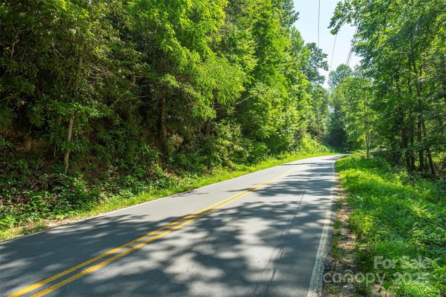 10 Old Fort Road, Black Mountain, NC 28711