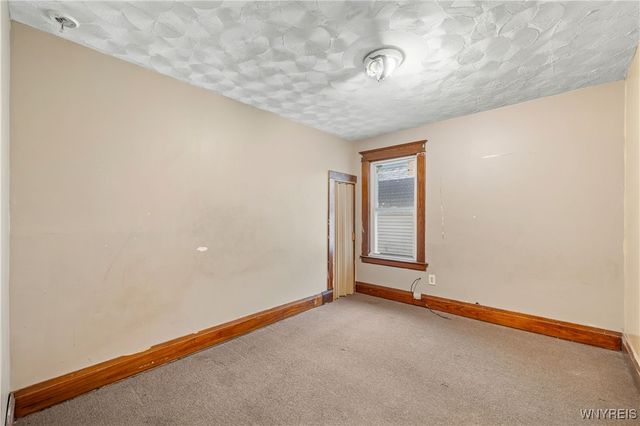 2439 Niagara Avenue, Niagara Falls, NY 14305