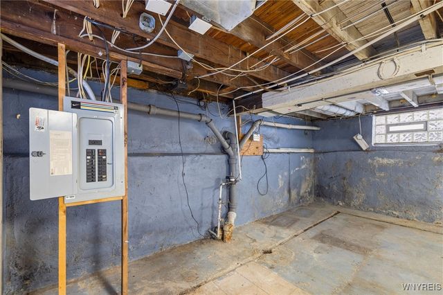 2439 Niagara Avenue, Niagara Falls, NY 14305