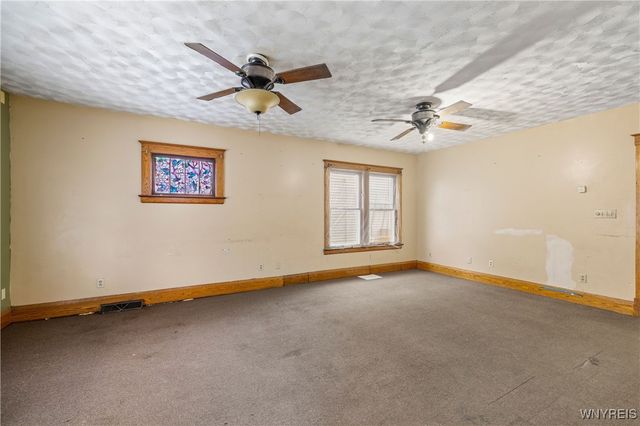 2439 Niagara Avenue, Niagara Falls, NY 14305