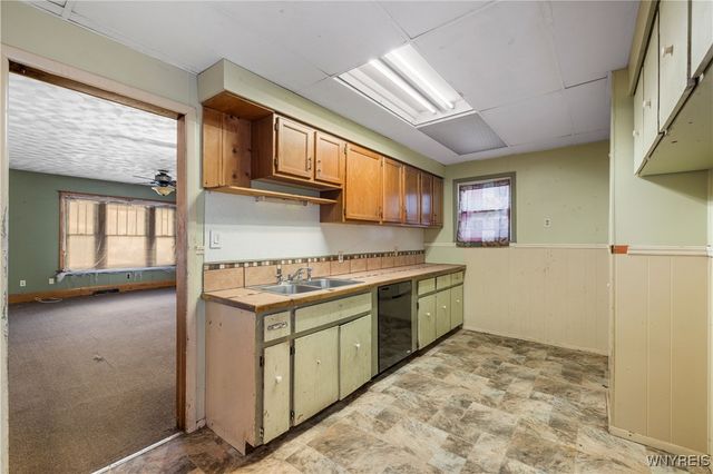 2439 Niagara Avenue, Niagara Falls, NY 14305