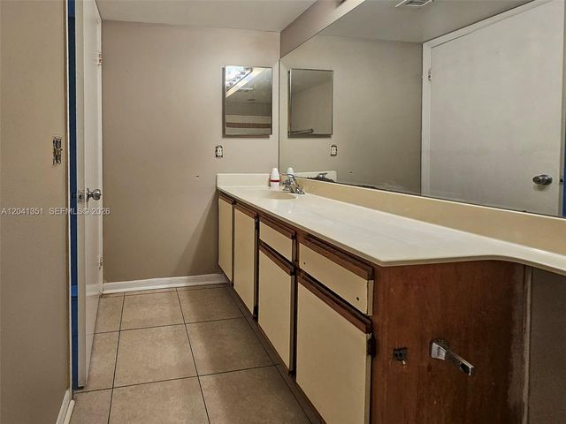 5654 Rock Island Road 227, Tamarac, FL 33319