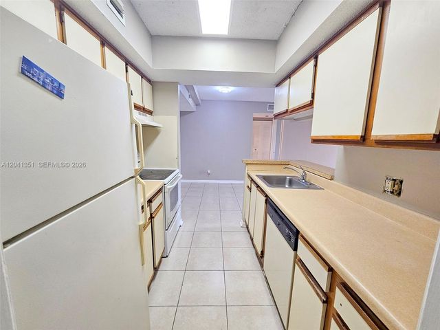 5654 Rock Island Road 227, Tamarac, FL 33319