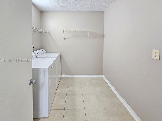 5654 Rock Island Road 227, Tamarac, FL 33319