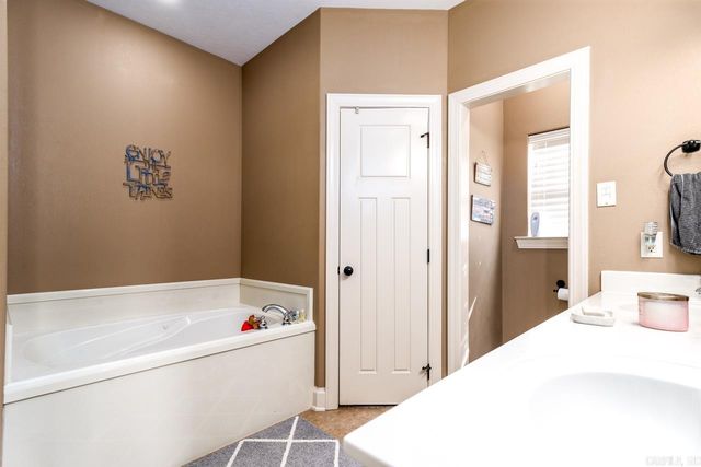 1105 Georgetown, Conway, AR 72034