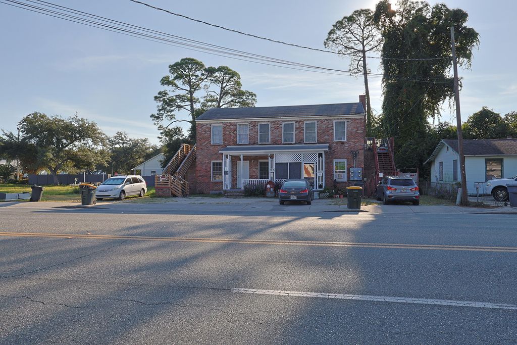 125 Beal Parkway, Fort Walton Beach, FL 32548