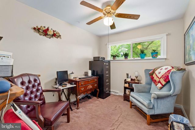 63 W STEPHEN DR, Newark, DE 19713