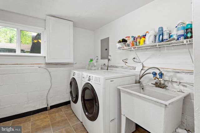 63 W STEPHEN DR, Newark, DE 19713