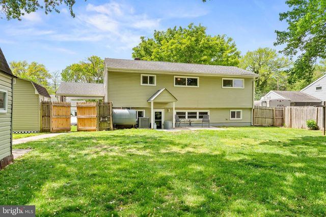 63 W STEPHEN DR, Newark, DE 19713