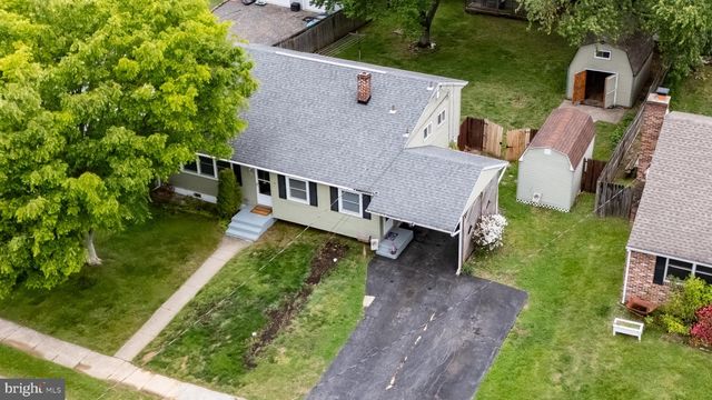 63 W STEPHEN DR, Newark, DE 19713