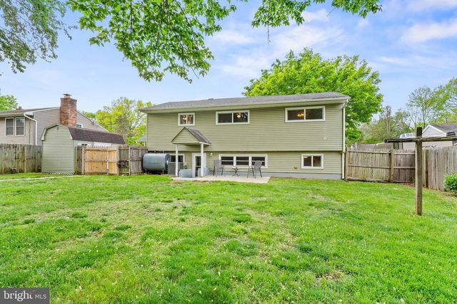 63 W STEPHEN DR, Newark, DE 19713