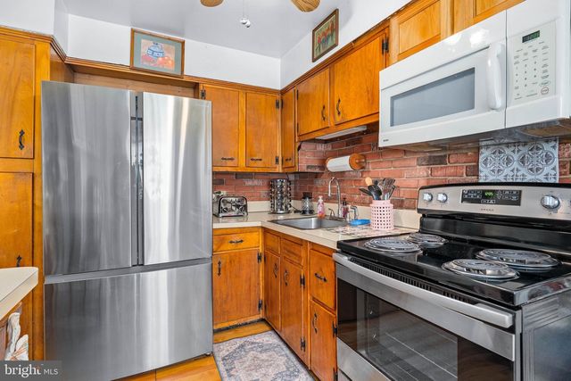63 W STEPHEN DR, Newark, DE 19713