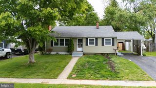 63 W STEPHEN DR, Newark, DE 19713
