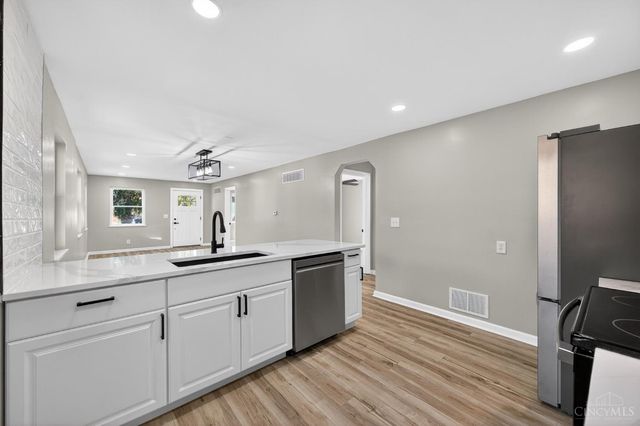 4023 Washington Avenue, Cheviot, OH 45211