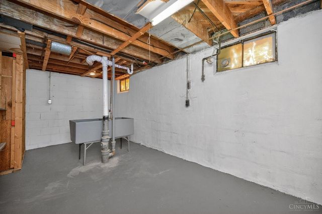 4023 Washington Avenue, Cheviot, OH 45211