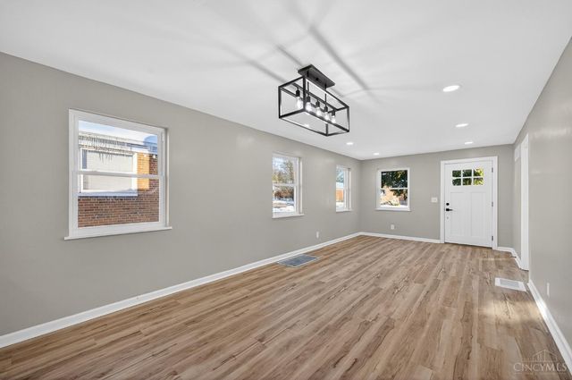 4023 Washington Avenue, Cheviot, OH 45211