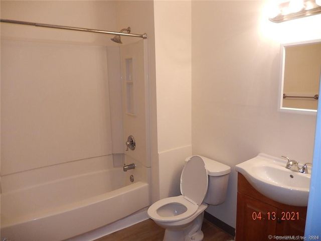 25 Pratt Street 3, Bristol, CT 06010