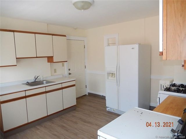 25 Pratt Street 3, Bristol, CT 06010