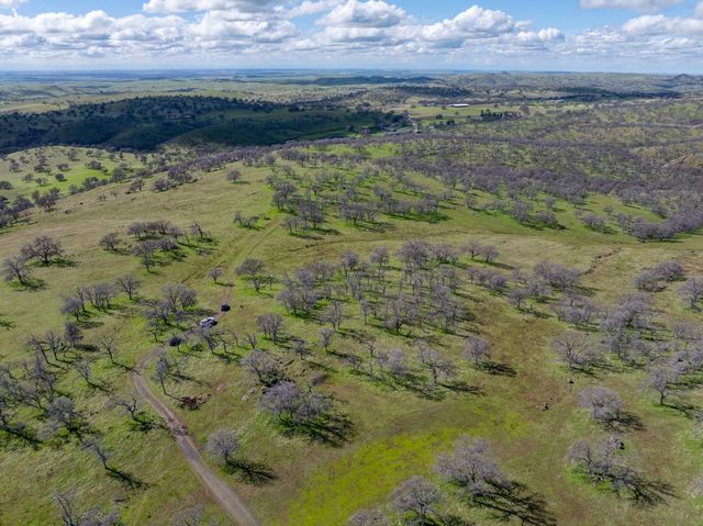 2350 Old Highway, Catheys Valley, CA 95306