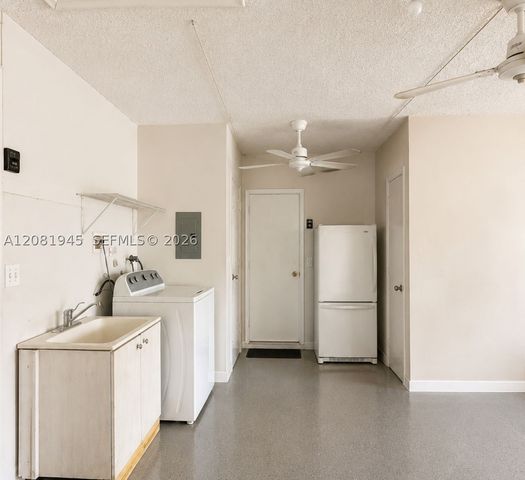 5156 Michael Dr, West Palm Beach, FL 33417
