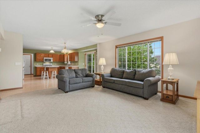 931 Sterling Street S, Maplewood, MN 55119