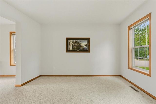931 Sterling Street S, Maplewood, MN 55119