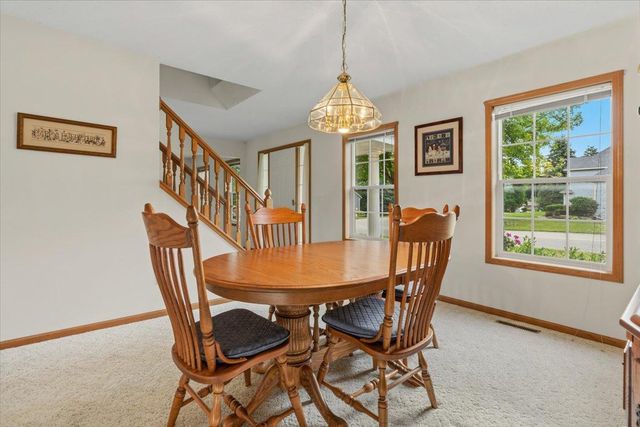 931 Sterling Street S, Maplewood, MN 55119