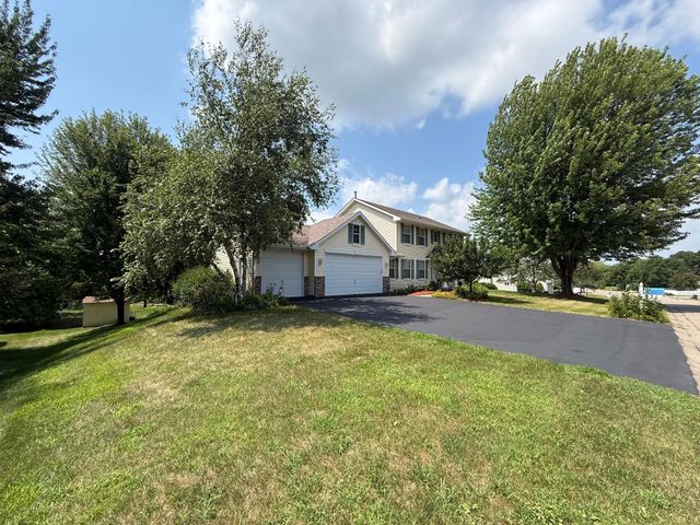 931 Sterling Street S, Maplewood, MN 55119