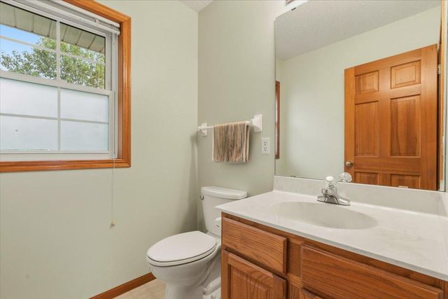 931 Sterling Street S, Maplewood, MN 55119