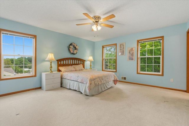 931 Sterling Street S, Maplewood, MN 55119
