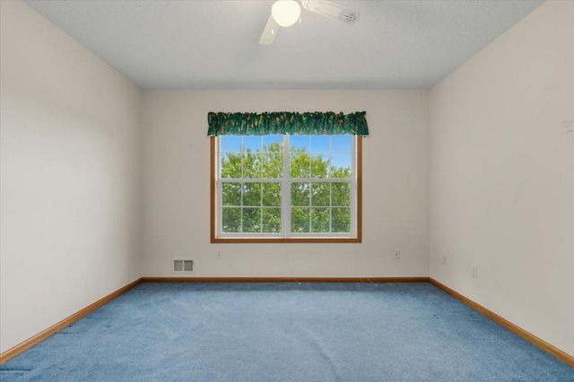 931 Sterling Street S, Maplewood, MN 55119