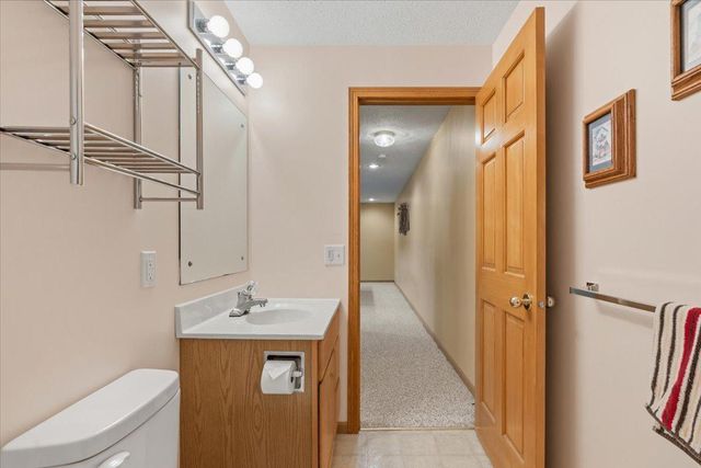 931 Sterling Street S, Maplewood, MN 55119