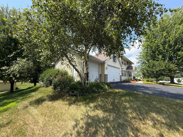 931 Sterling Street S, Maplewood, MN 55119