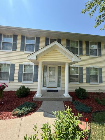 931 Sterling Street S, Maplewood, MN 55119