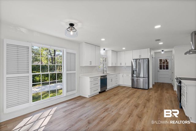301 E Indian Creek Drive, Mobile, AL 36607