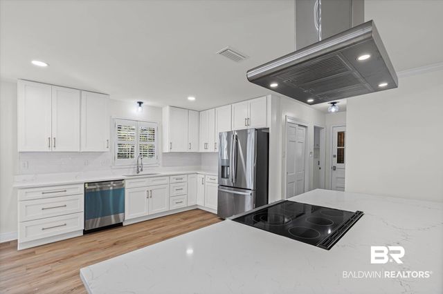 301 E Indian Creek Drive, Mobile, AL 36607