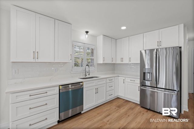 301 E Indian Creek Drive, Mobile, AL 36607