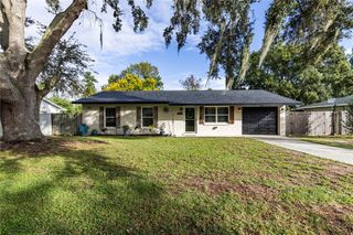 1240 CEDAR AVENUE, Tavares, FL 32778