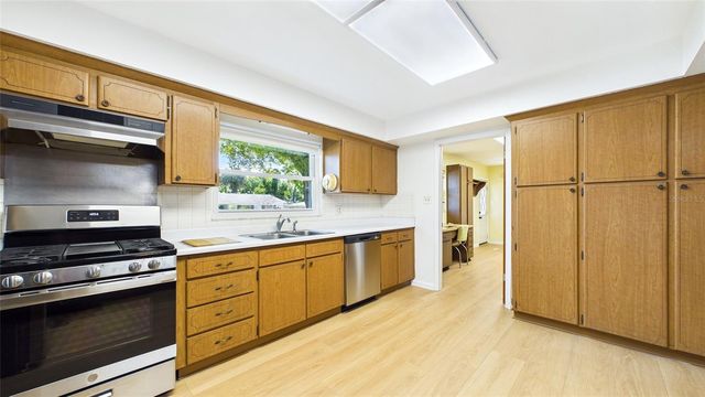 1601 LARK LANE, Brandon, FL 33510