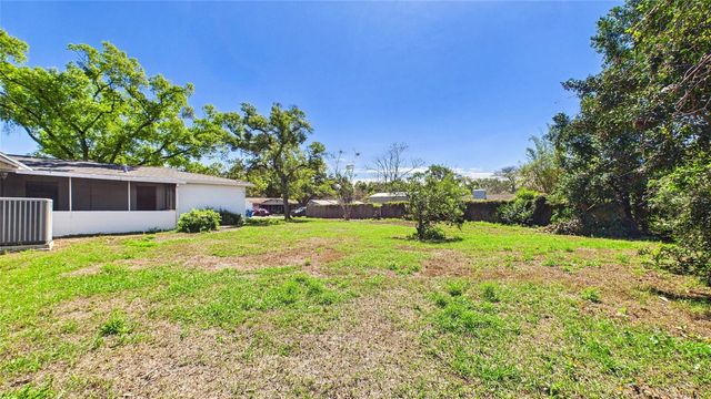 1601 LARK LANE, Brandon, FL 33510